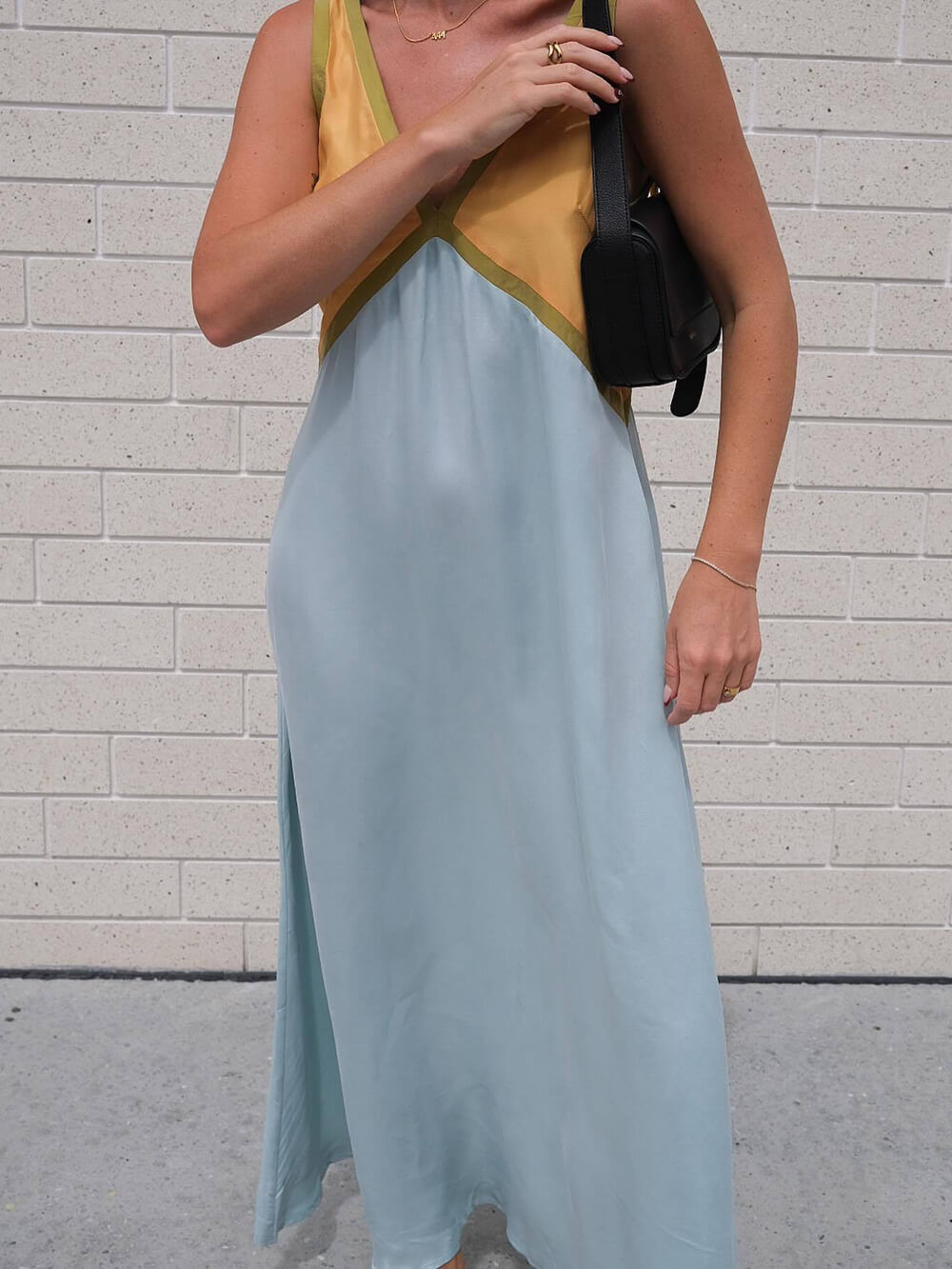 V-Neck Color-Block Chic Dress with Contrasting Panels