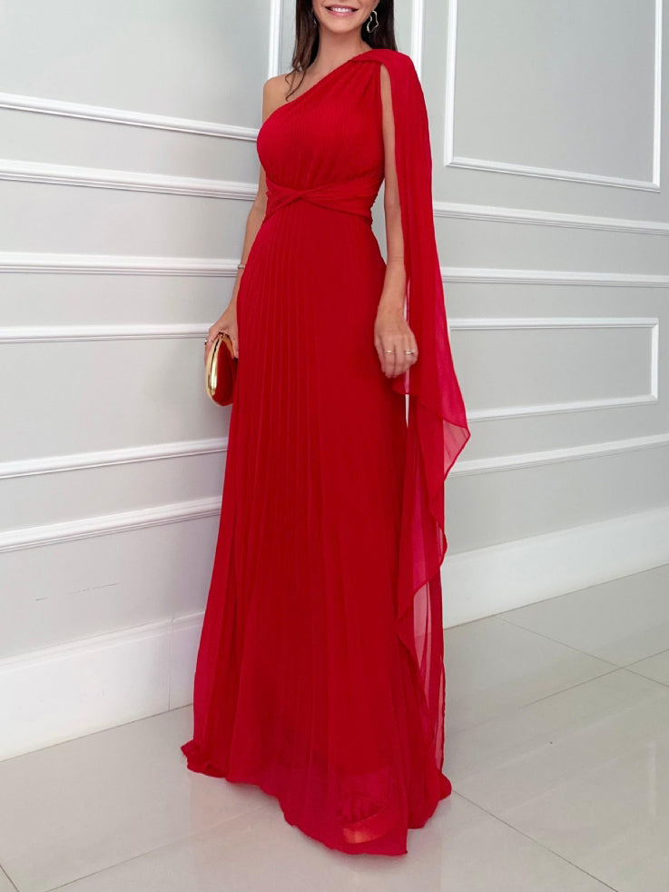 Effortless Elegance: Pleated Off-the-Shoulder Maxi Dress with a Fluid, Flowing Silhouette