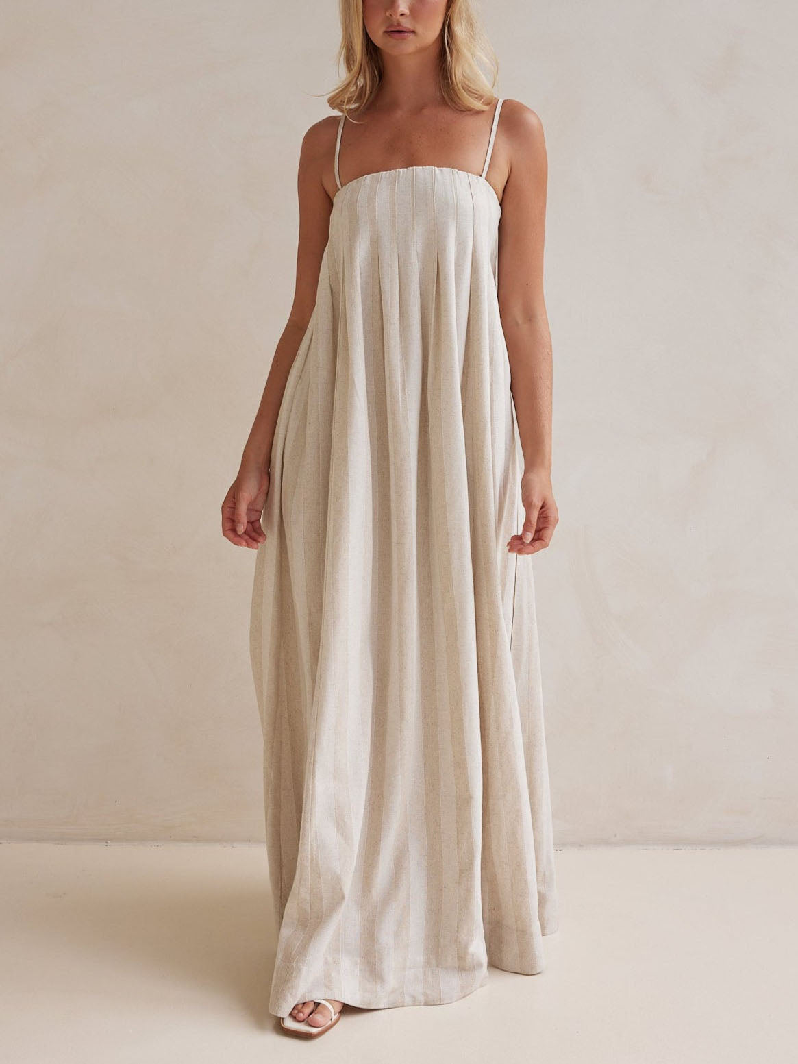 Chic Halter-Neck Striped Maxi Dress - Casual Summer Style