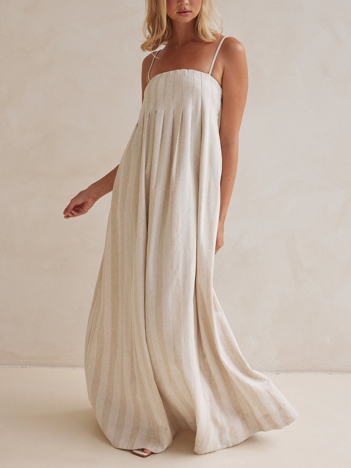 Chic Halter-Neck Striped Maxi Dress - Casual Summer Style