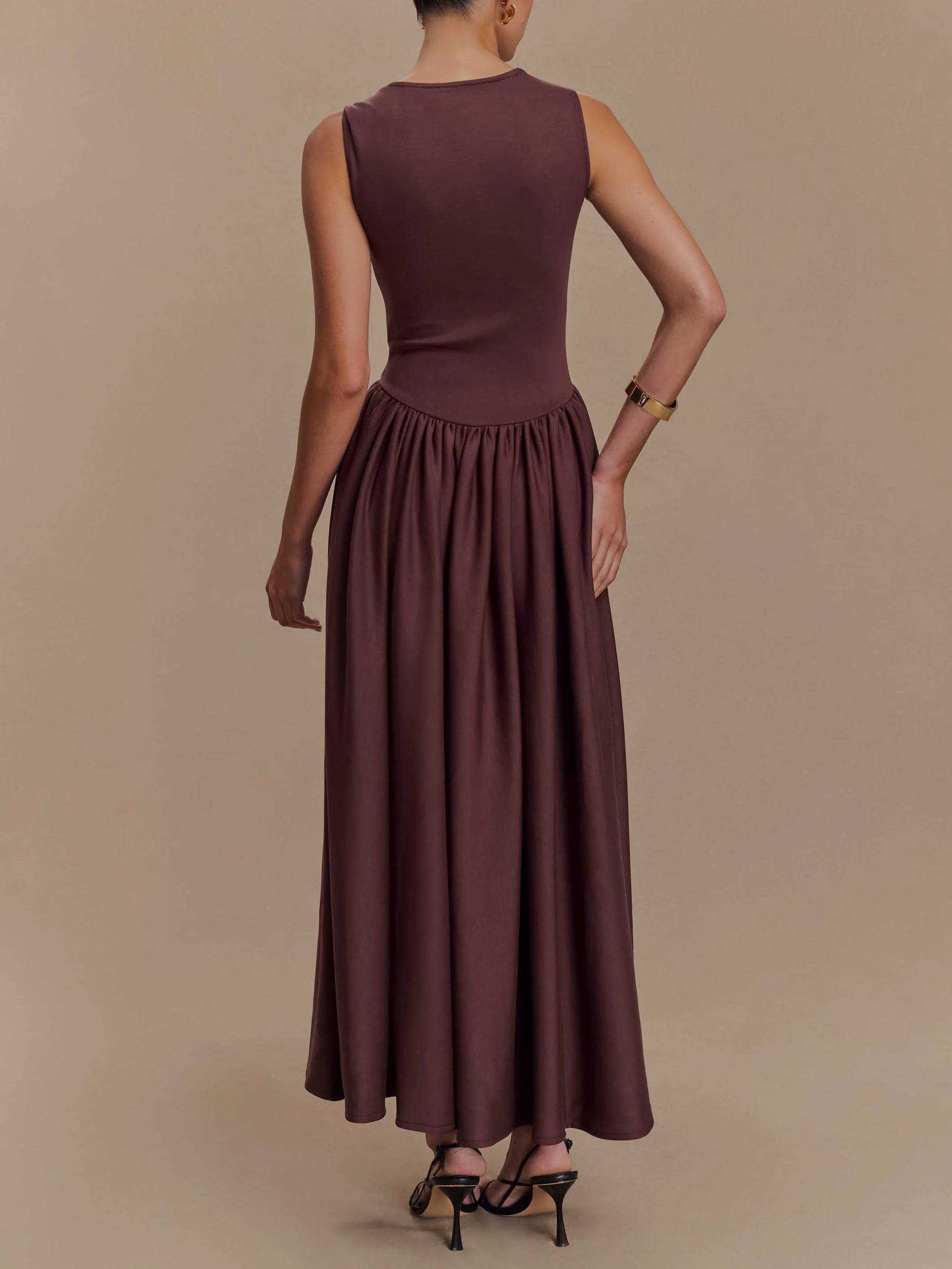 Retro-Chic Minimalist Square-Neck Dress