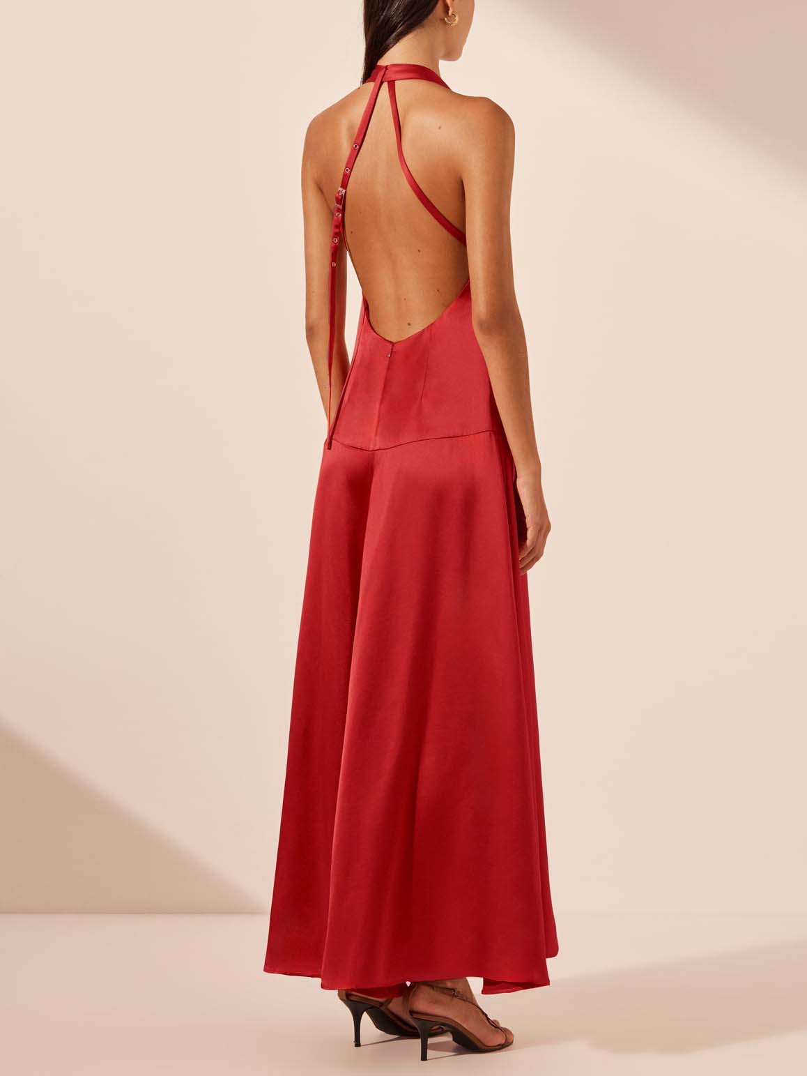 Glamorous Deep-V Neck Halter Maxi Dress