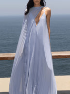 Glamorous V-Neck Pleated Maxi Dress with a Flowing Silhouette