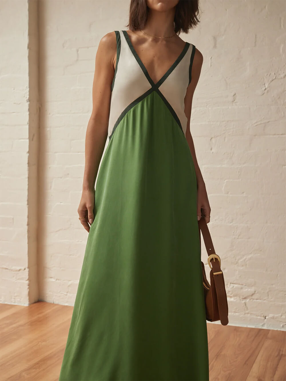 V-Neck Color-Block Chic Dress with Contrasting Panels