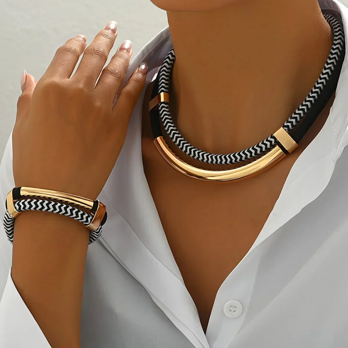 Valenza Jewelry Set — Elegant, Coordinated Pieces