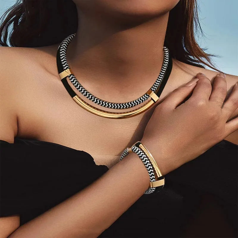 Valenza Jewelry Set — Elegant, Coordinated Pieces