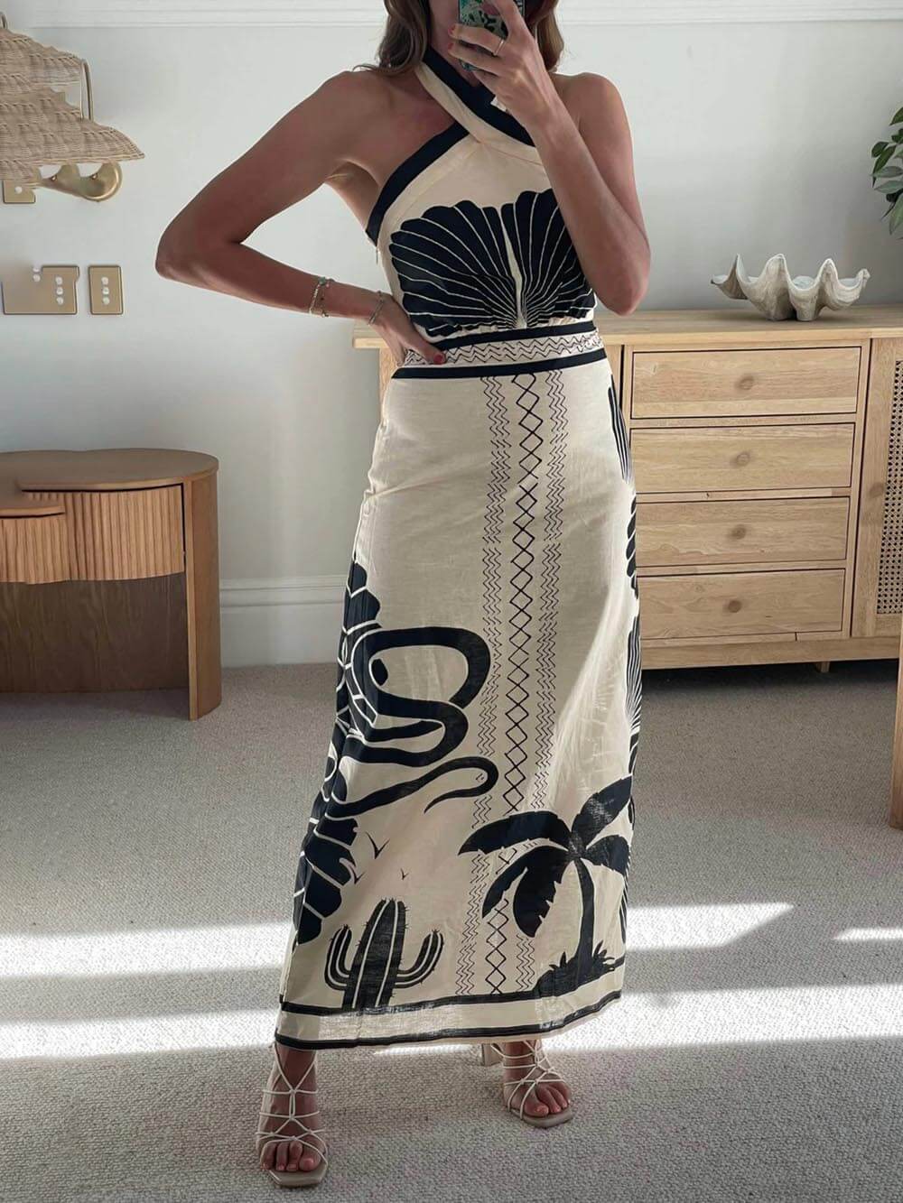 Chic Ethnic-Print Halter-Neck Maxi Dress in a Flattering Slim-Fit Silhouette