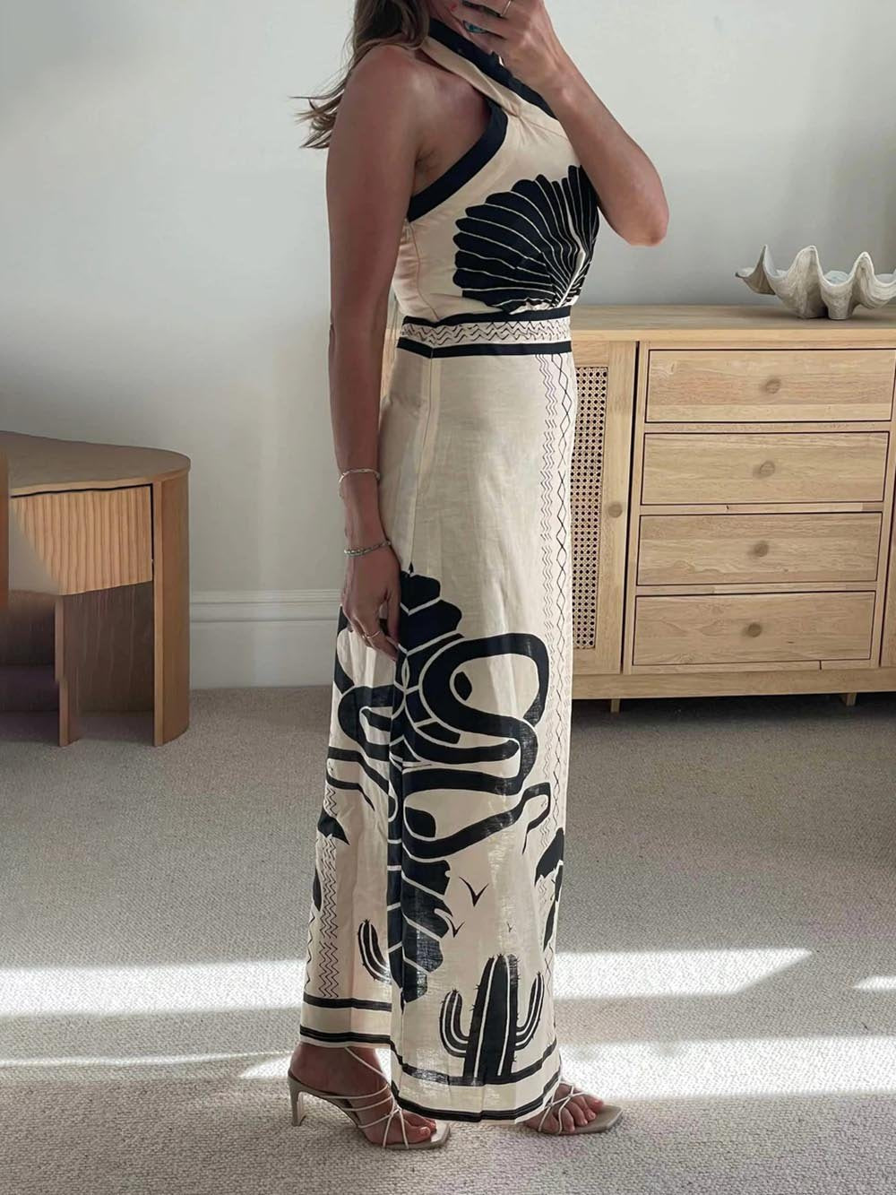 Chic Ethnic-Print Halter-Neck Maxi Dress in a Flattering Slim-Fit Silhouette