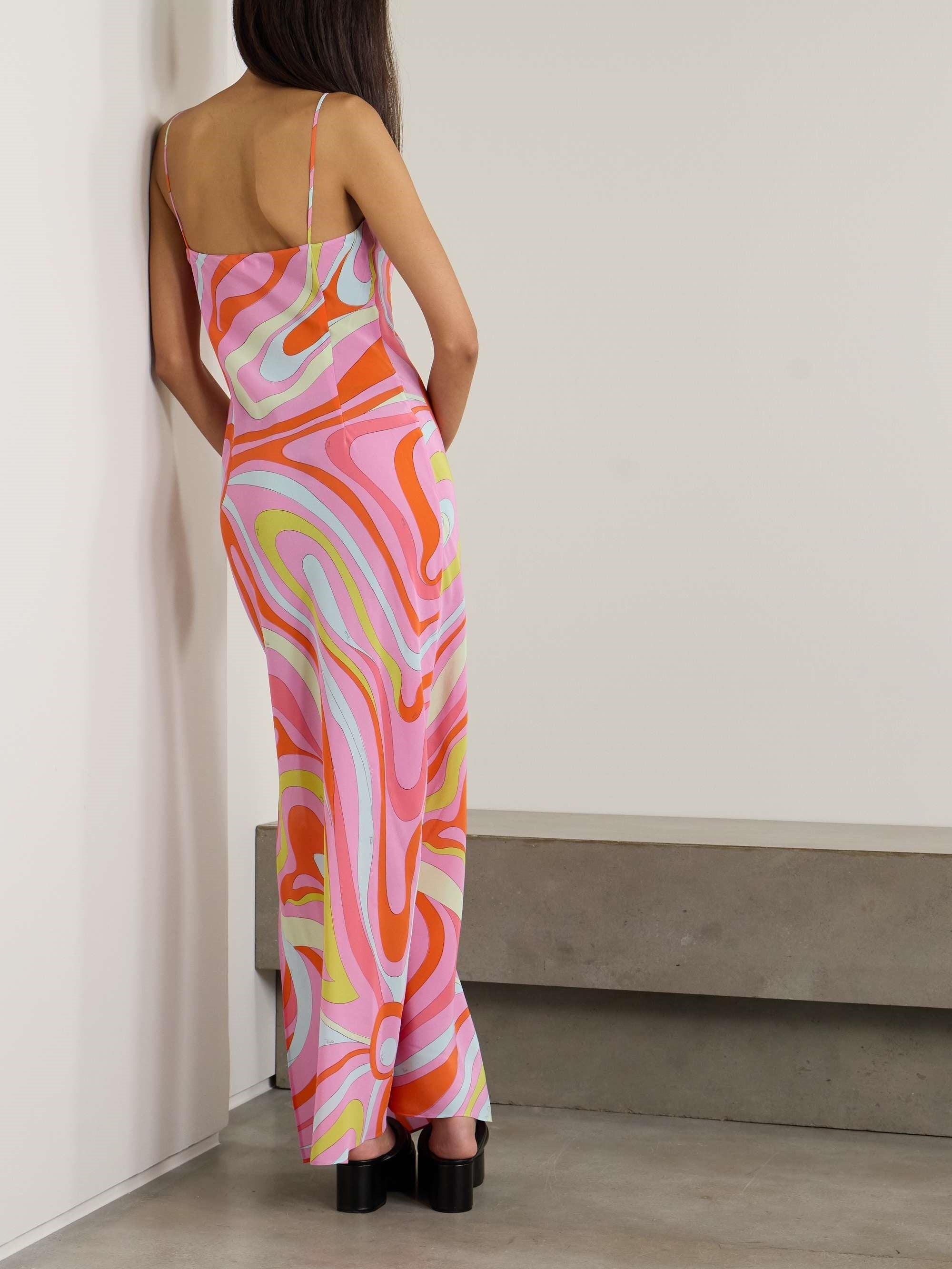 Chic Signature Print Maxi Dress